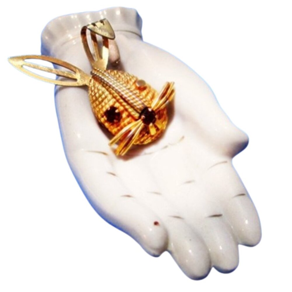 1960s Vintage Small Gold Tone Novelty Whimsical Rabbit Bunny Pin With Red Jewels - Picture 2 of 6